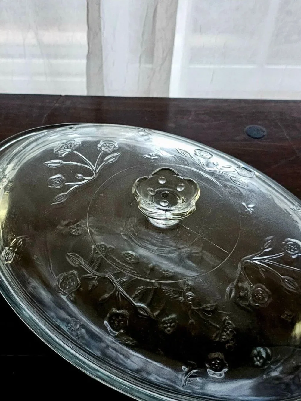 Anchor Hocking Savannah Covered Casserole Dish 2qt glass raised relief floral - Picture 3 of 9